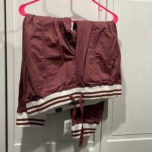 Pants were too big and never worn except to try on